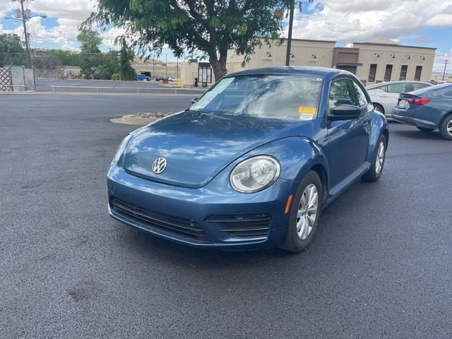 2017 Volkswagen Beetle 1.8T S Auto's photo