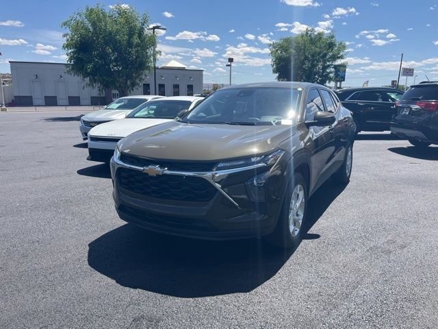 2024 Chevrolet Trax LS's photo