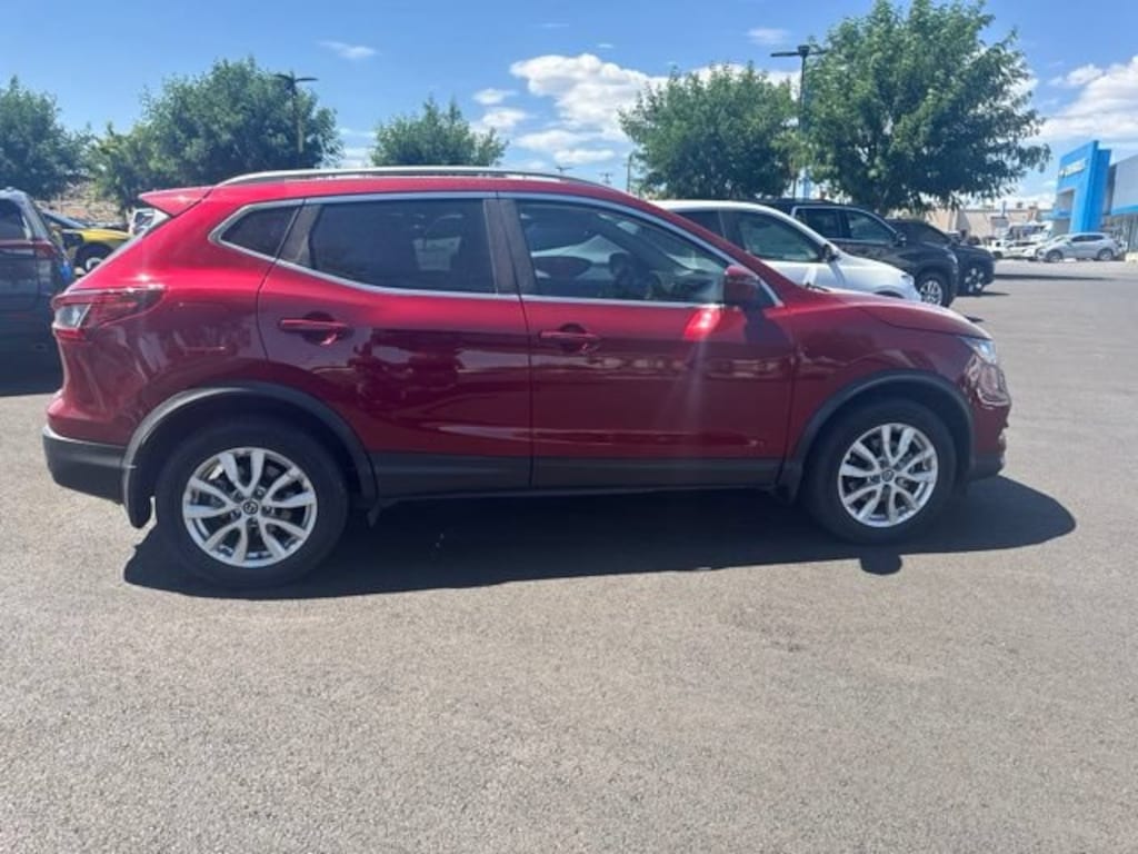 Used 2022 Nissan Rogue Sport SV