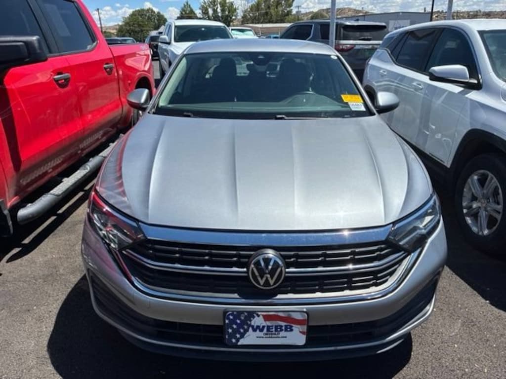 Used 2024 Volkswagen Jetta SE