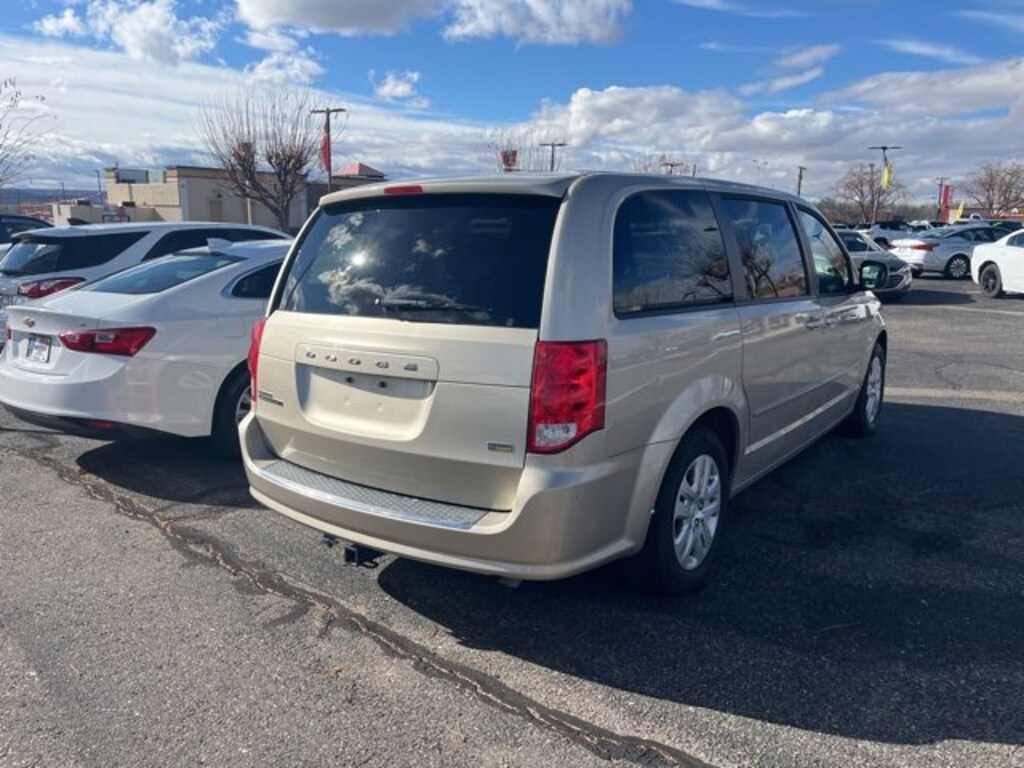 Used 2014 Dodge Grand Caravan SE
