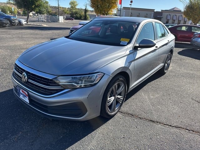 2024 Volkswagen Jetta SE's photo