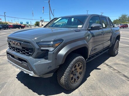 2026 Toyota Tacoma i-FORCE MAX Trailhunter 4X4 DOUBLE CAB HV