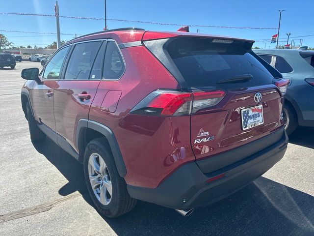 2025 Toyota RAV4 XLE - Photo 6
