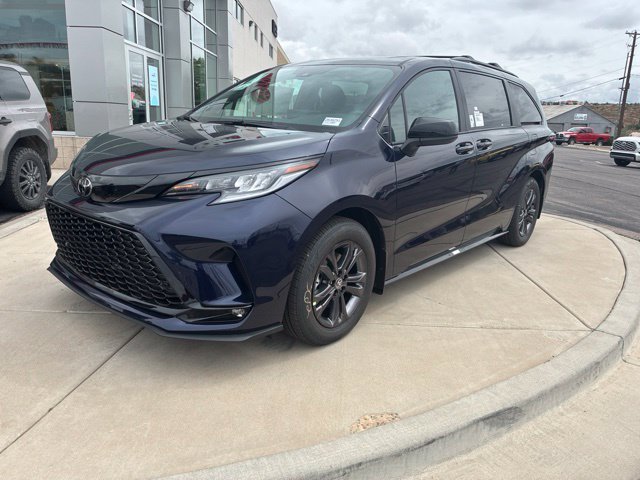 2026 Toyota Sienna XSE 7 PASSENGER