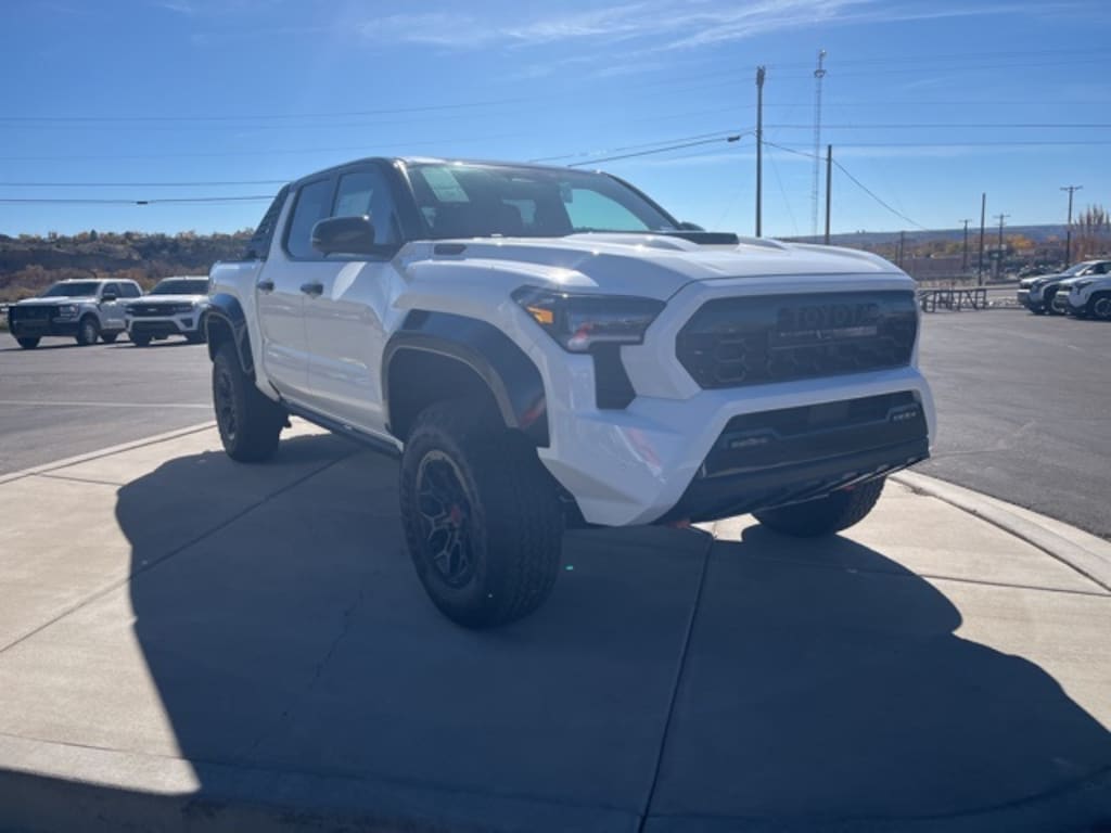 New 2025 Toyota Tacoma i-FORCE MAX TRD Pro 4X4 DOUBLE CAB HV