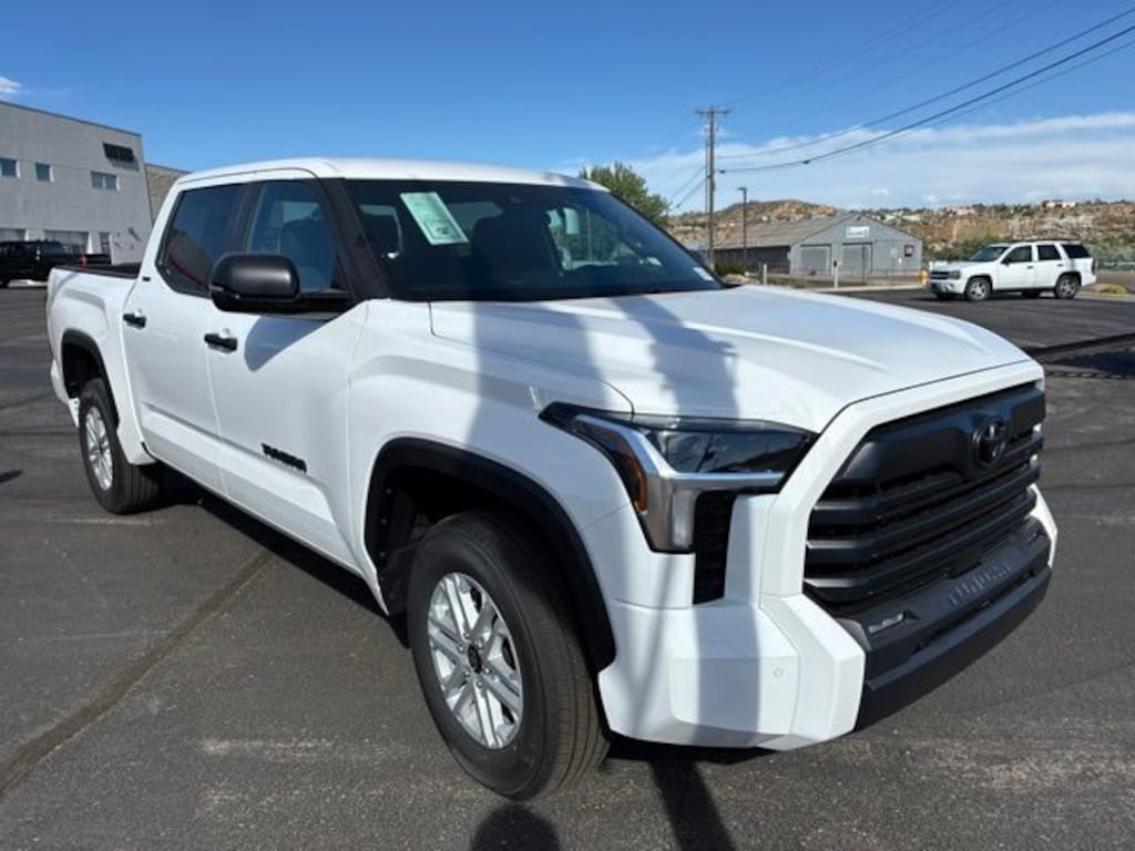 New 2026 Toyota Tundra SR5 SR5 CREWMAX 5.5
