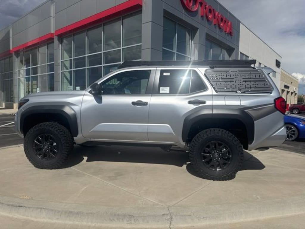 New 2026 Toyota 4Runner SR5 4WD SR5