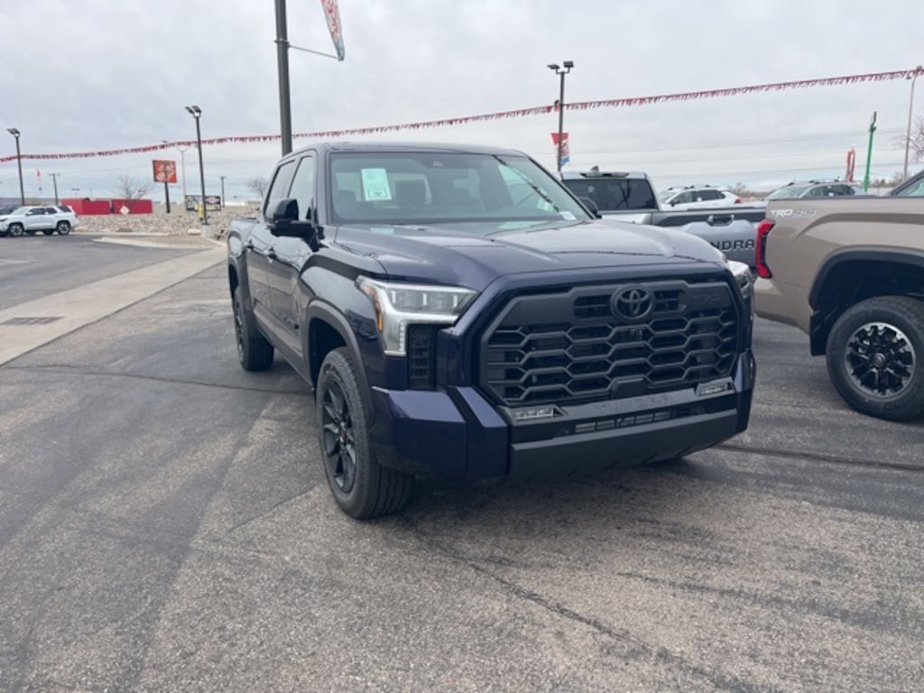 New 2026 Toyota Tundra Limited LIMITED CREWMAX 5.5