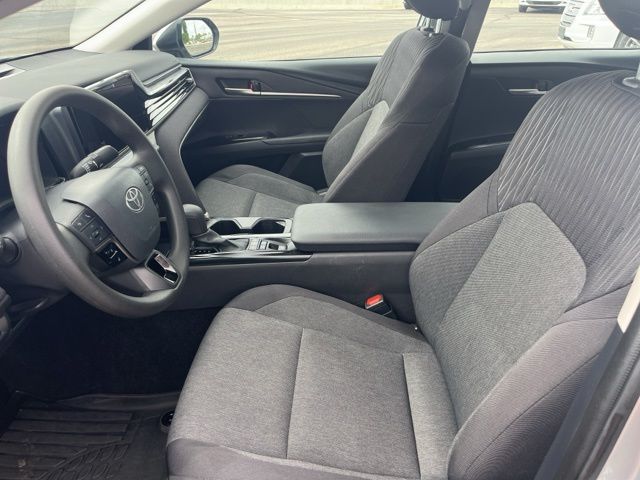 2026 Toyota Camry XSE - Photo 9