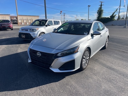 2023 Nissan Altima 2.5 SV Sedan