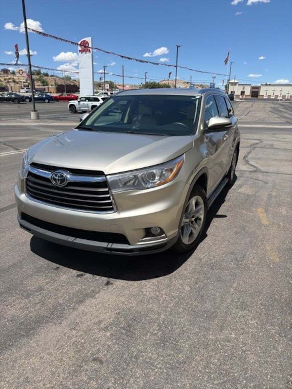 Used 2016 Toyota Highlander SUV