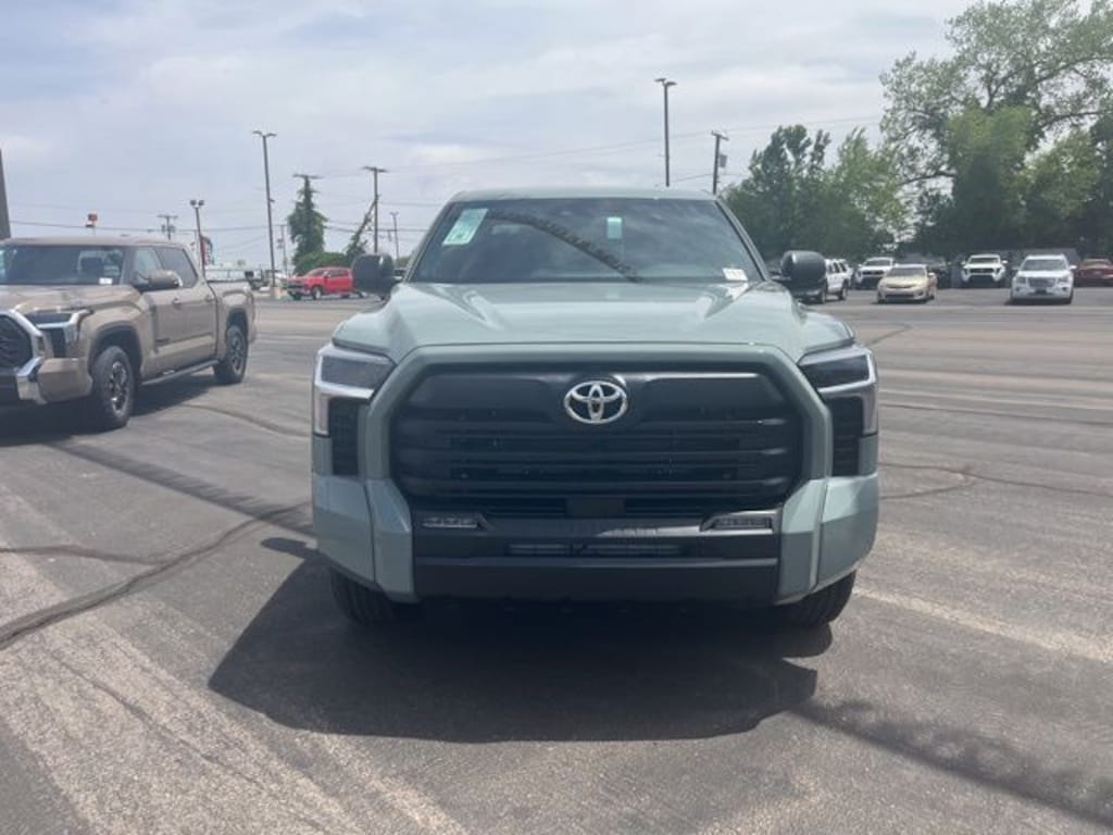 New 2026 Toyota Tundra SR5 SR5 CREWMAX 5.5