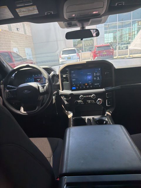 2025 Ford F-150 STX - Photo 11
