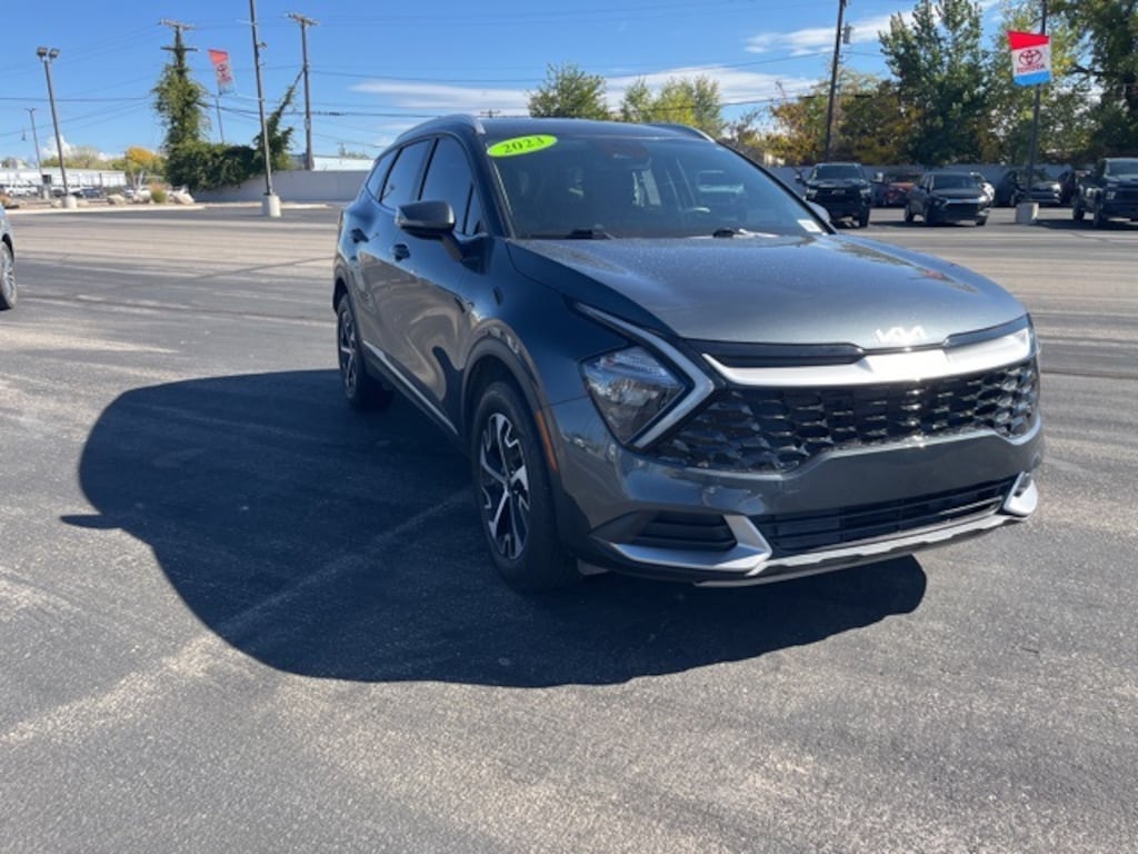 Used 2023 Kia Sportage Hybrid EX SUV