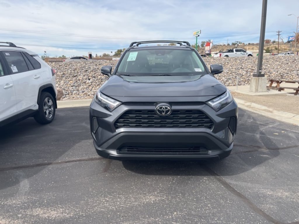 New 2025 Toyota RAV4 XLE XLE AWD SUV