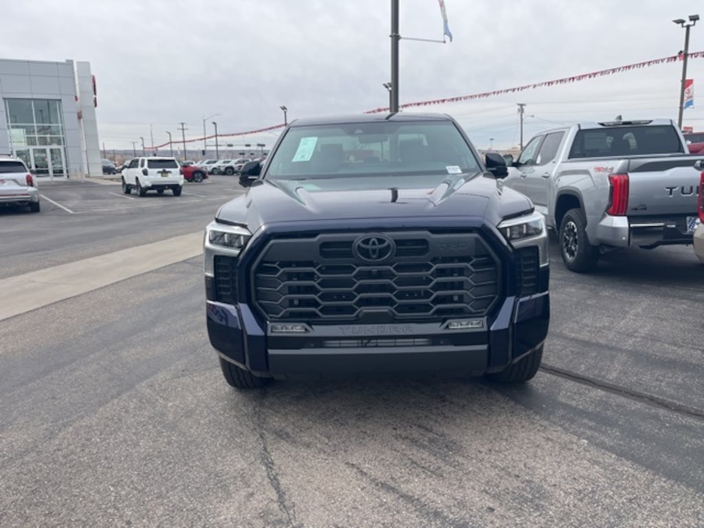 New 2026 Toyota Tundra Limited LIMITED CREWMAX 5.5