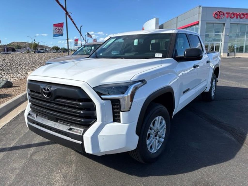 New 2026 Toyota Tundra SR5 SR5 CREWMAX 5.5