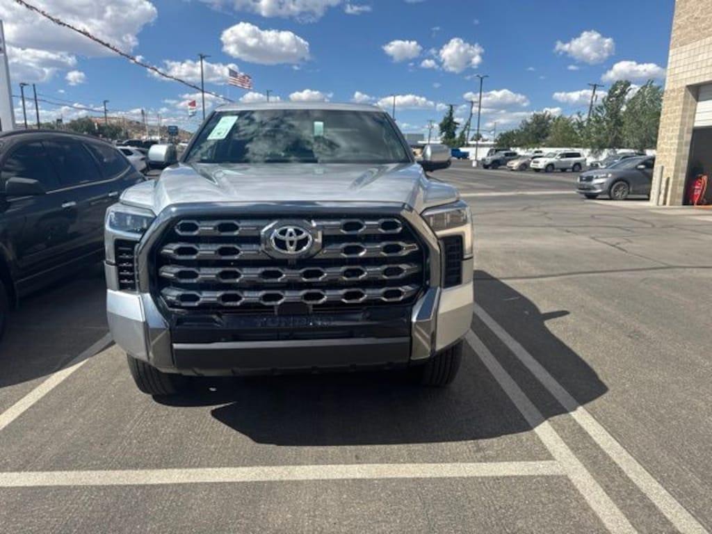 New 2026 Toyota Tundra Platinum PLATINUM CREWMAX 5.5