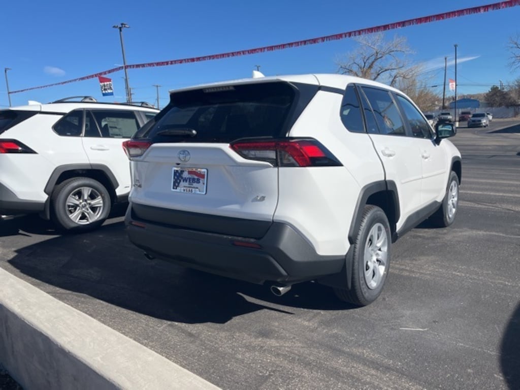New 2025 Toyota RAV4 LE LE FWD SUV