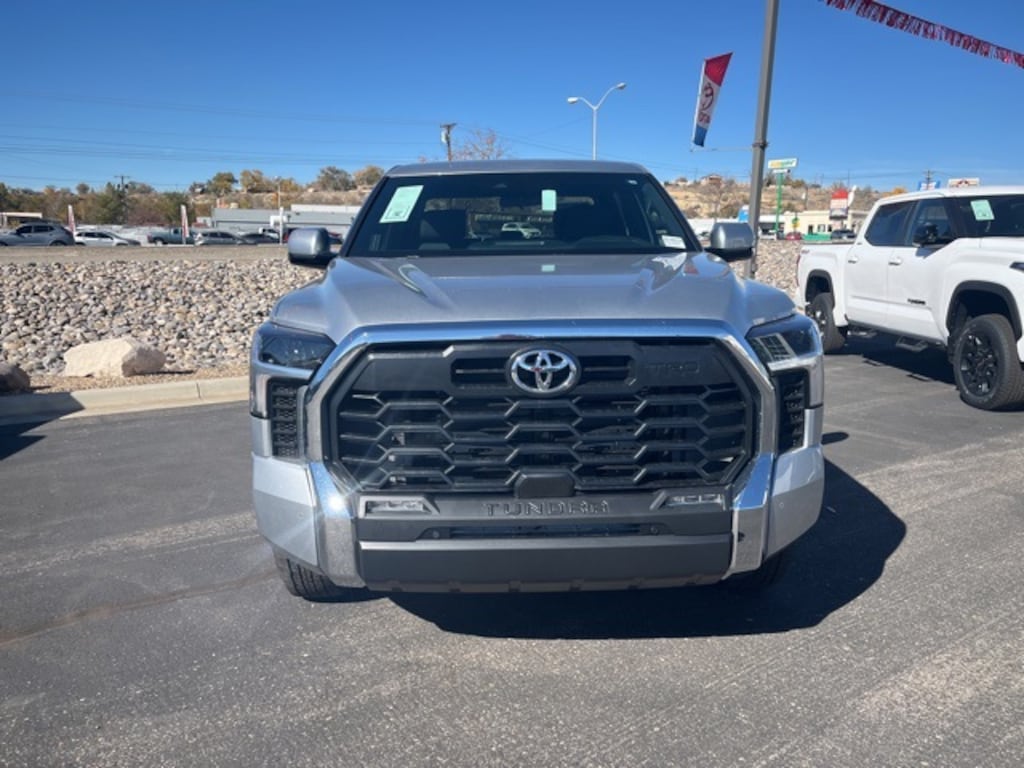 New 2026 Toyota Tundra SR5 SR5 CREWMAX 5.5