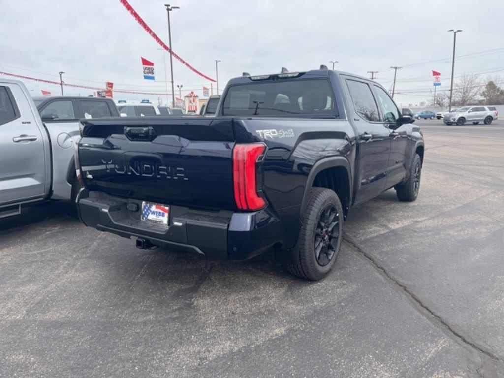 New 2026 Toyota Tundra Limited LIMITED CREWMAX 5.5