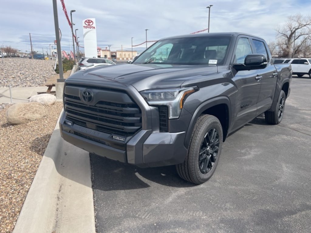 New 2026 Toyota Tundra Limited LIMITED CREWMAX 5.5