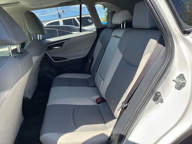 2025 Toyota RAV4 XLE Premium - Photo 7