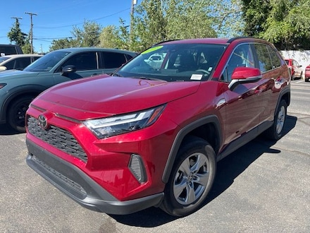 2025 Toyota RAV4 XLE SUV
