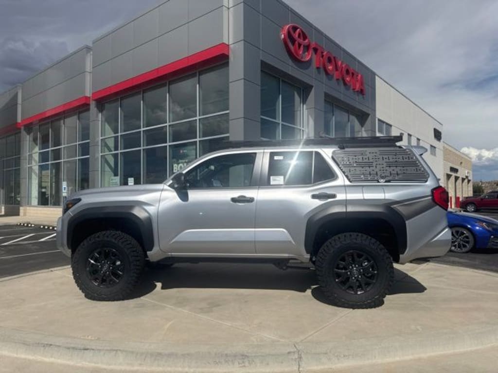 New 2026 Toyota 4Runner SR5 4WD SR5