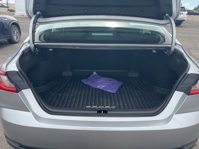 2026 Toyota Camry XSE - Photo 11