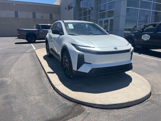 2026 Toyota C-HR SE - Photo 3