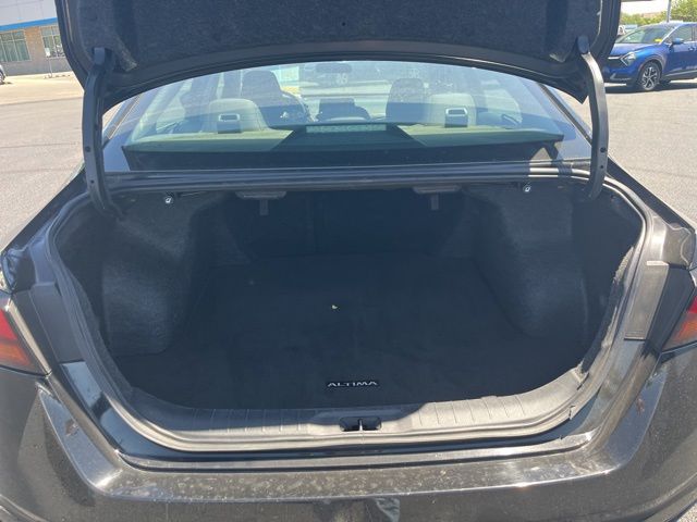 2025 Nissan Altima SV - Photo 11