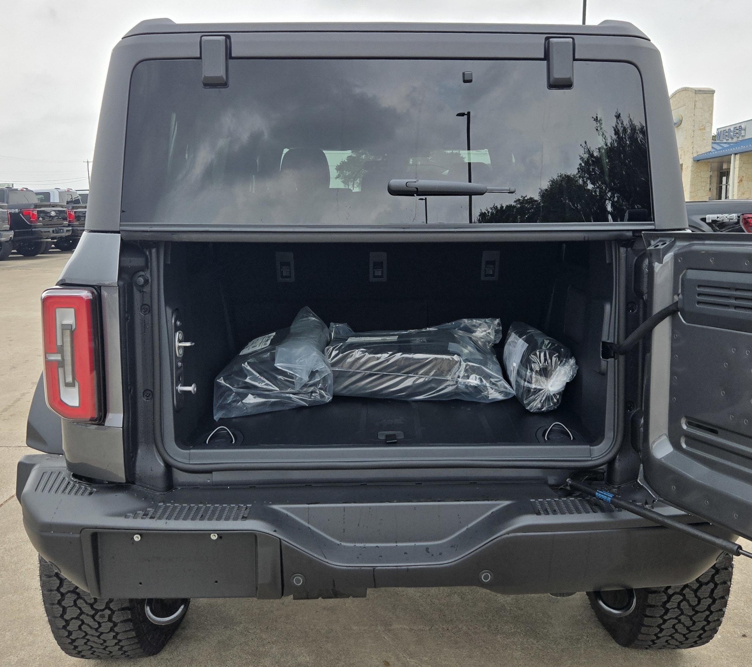 2025 Ford Bronco 4-Door Badlands - Photo 6