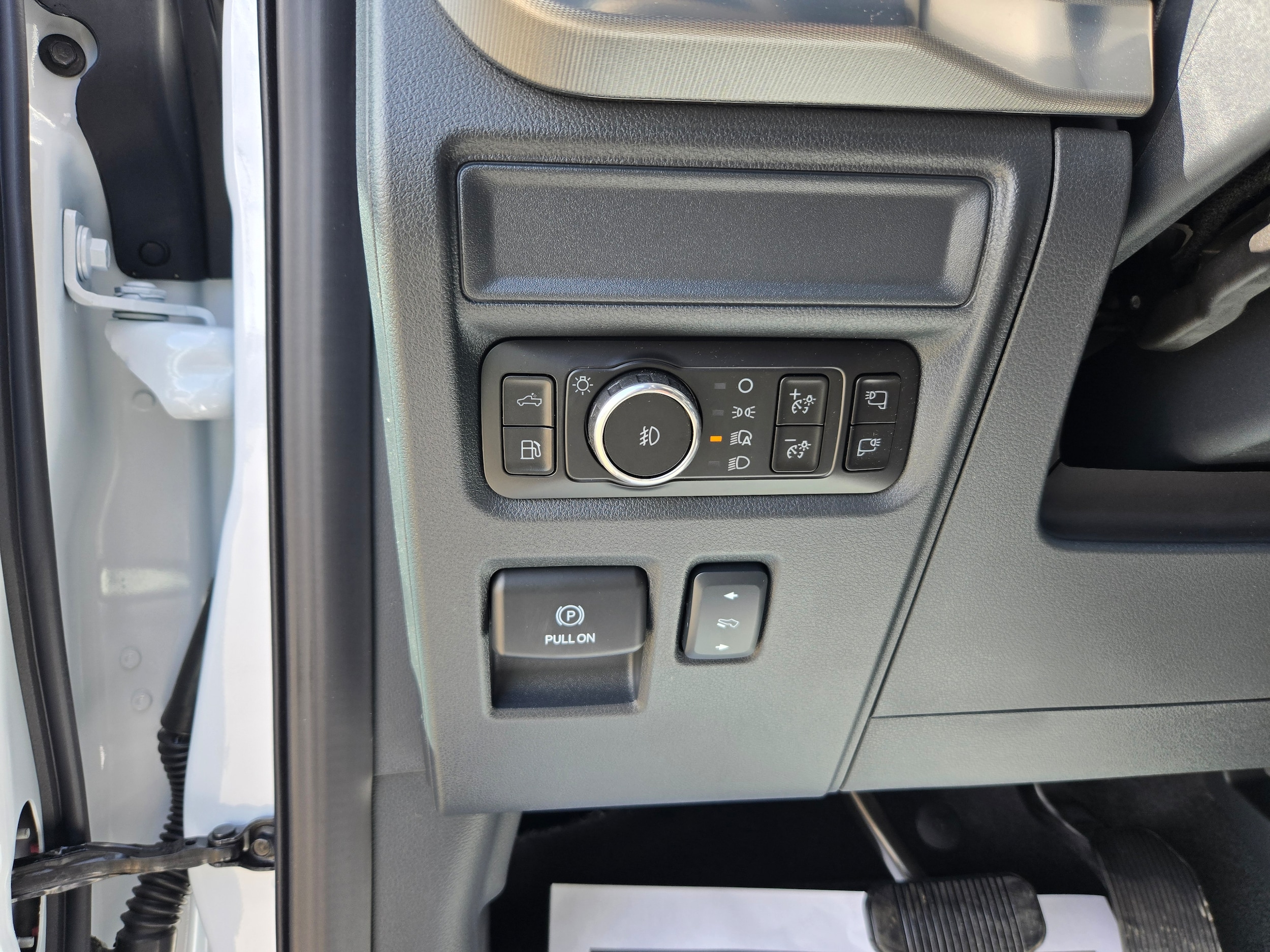 2025 Ford F-150 Lariat - Photo 25