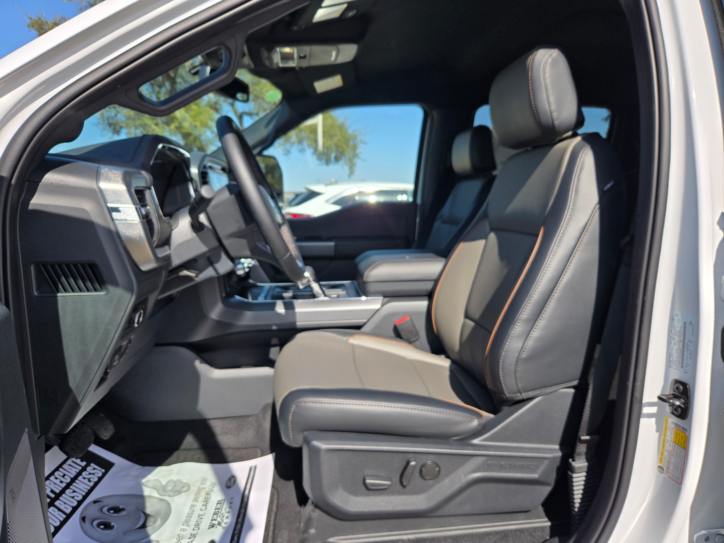 2025 Ford F-150 Lariat - Photo 11