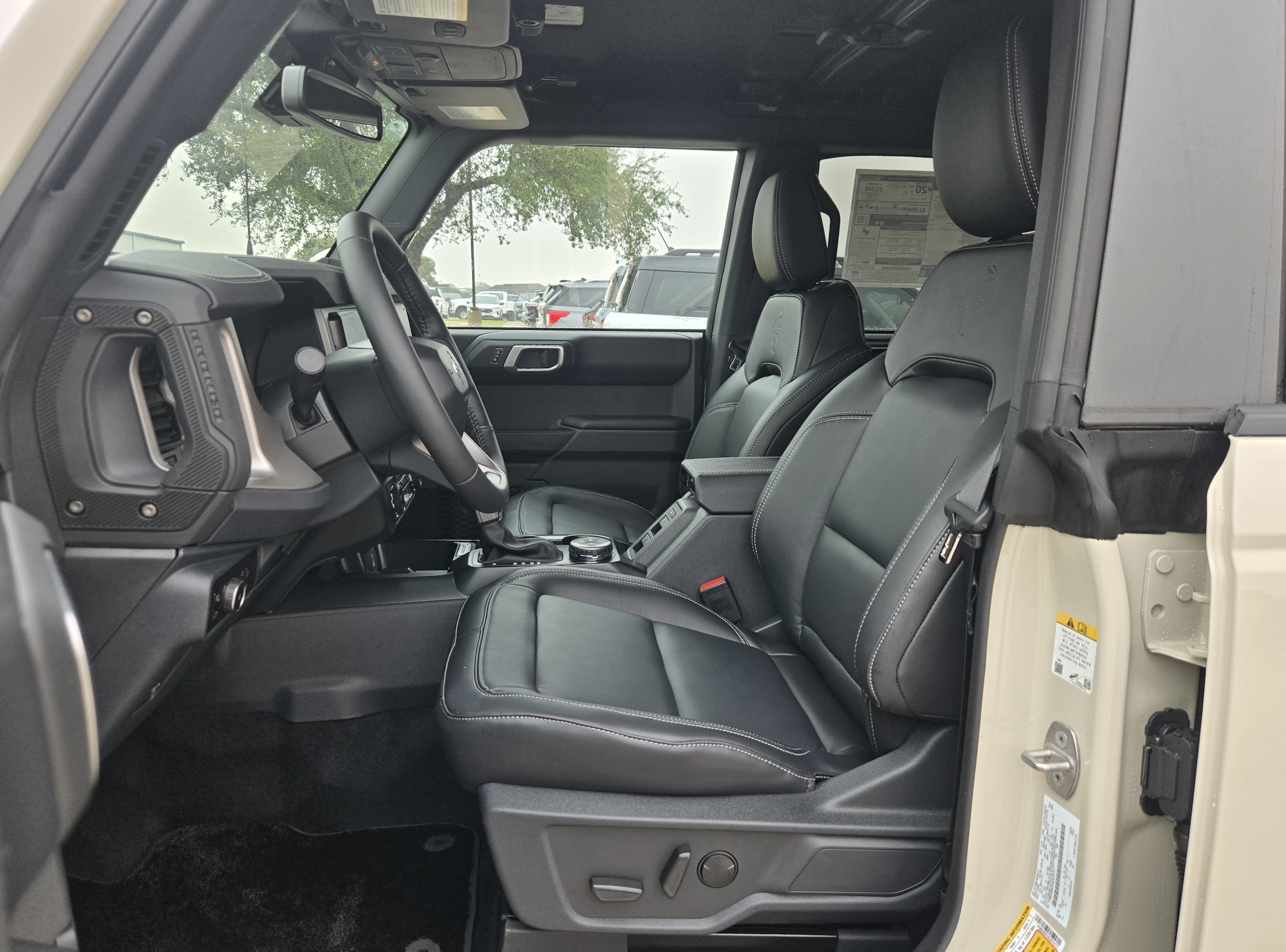 2025 Ford Bronco 4-Door Outer Banks - Photo 12