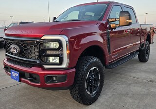 2027 Ford F-250 F-250&reg; Lariat&reg; TRUCK