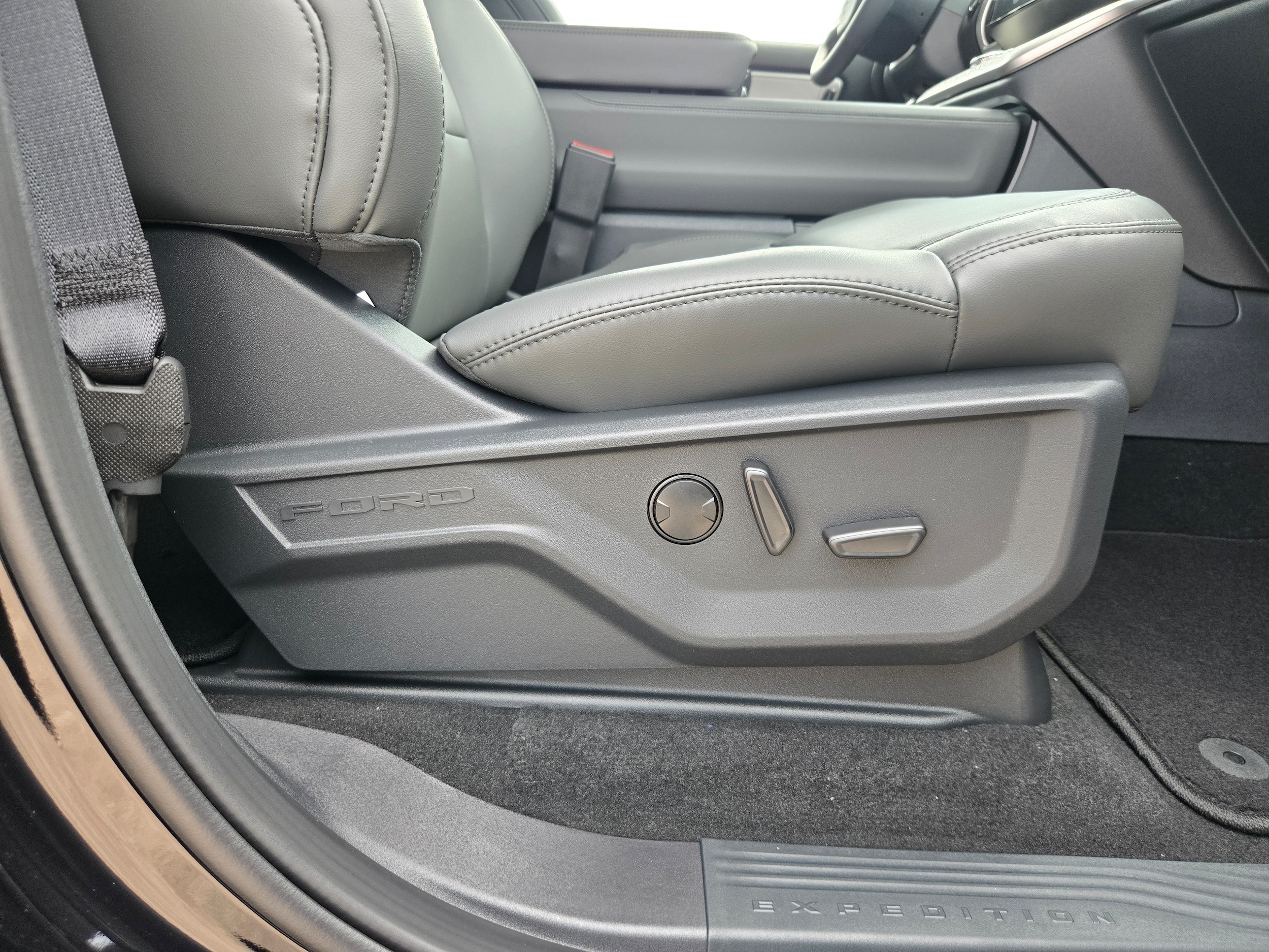 2026 Ford Expedition Active - Photo 19