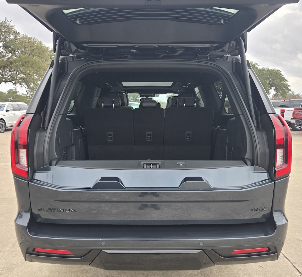 2026 Ford Expedition MAX photo 2