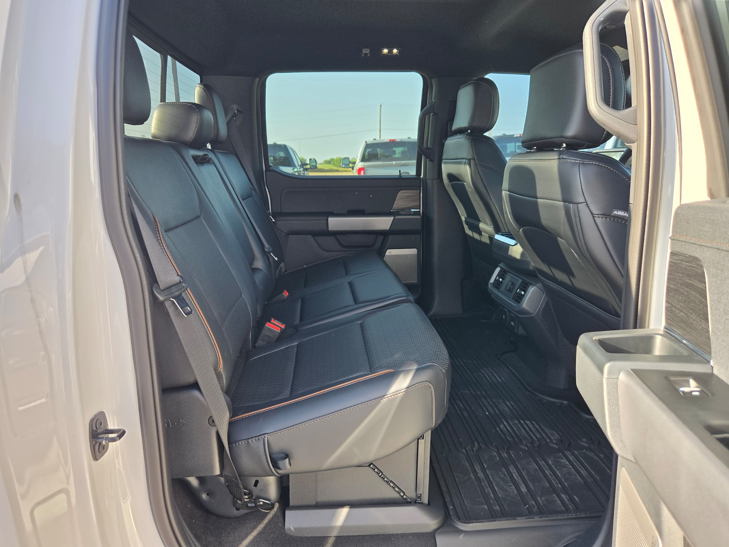 2025 Ford F-150 Lariat - Photo 17