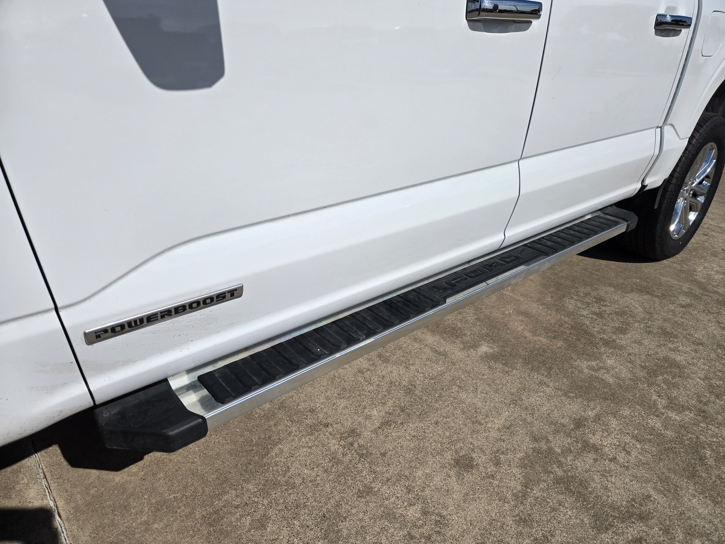 2025 Ford F-150 Lariat - Photo 8