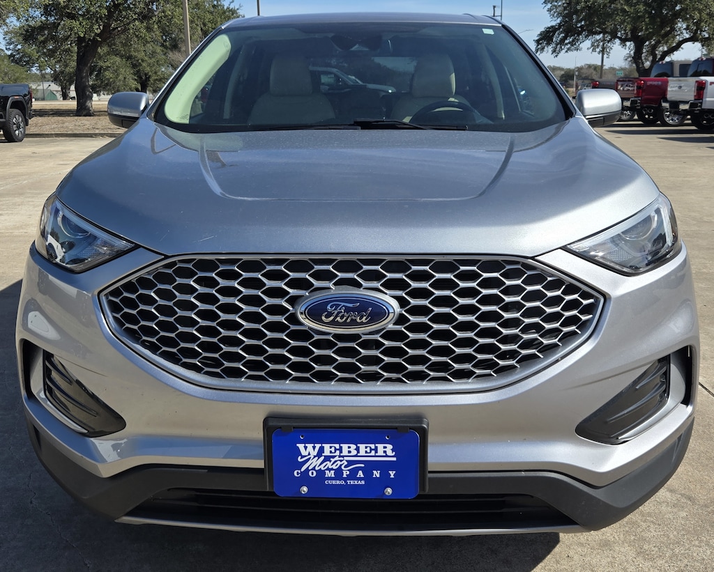2024 Ford Edge SEL photo 2