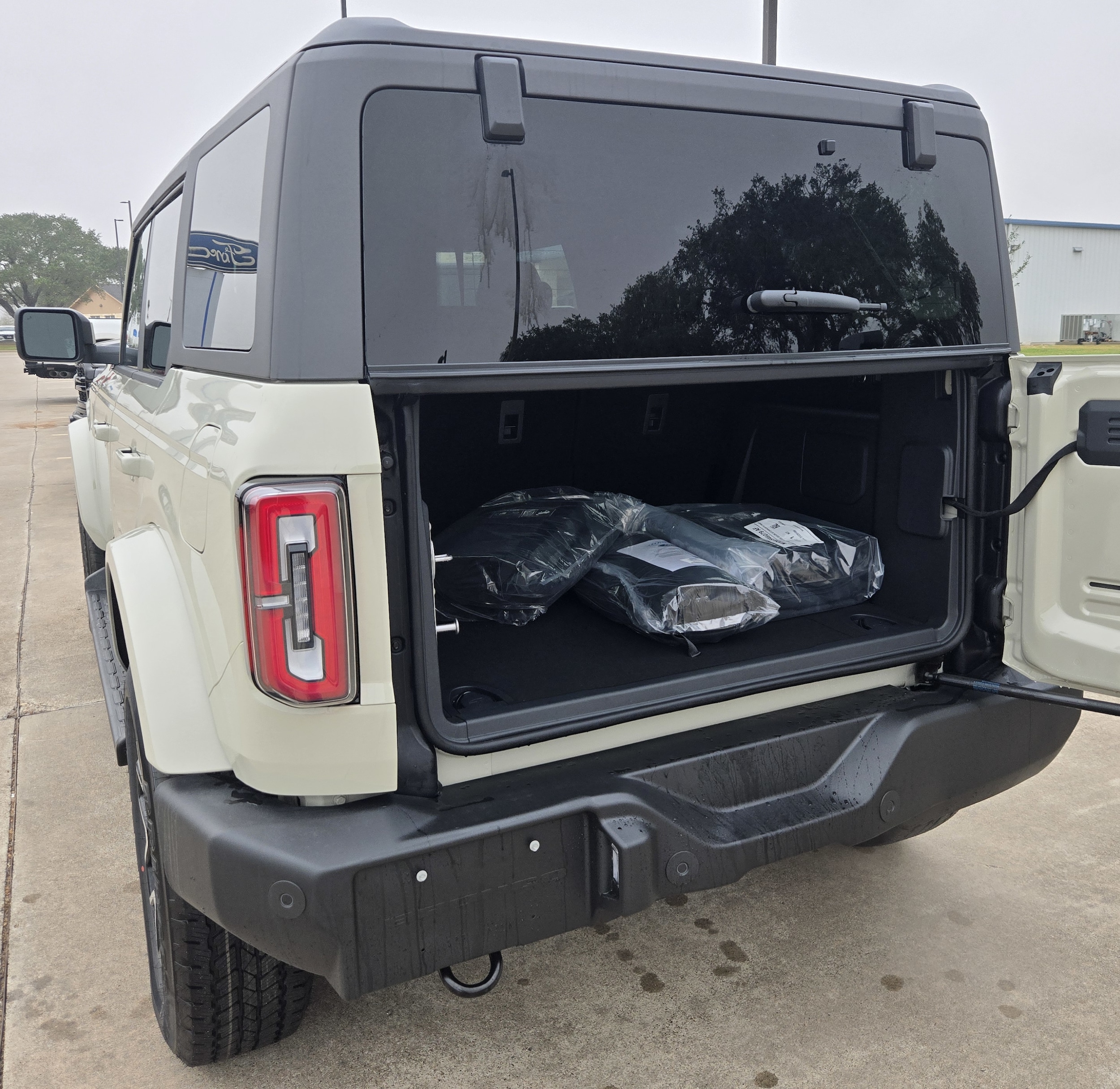 2025 Ford Bronco 4-Door Outer Banks - Photo 7