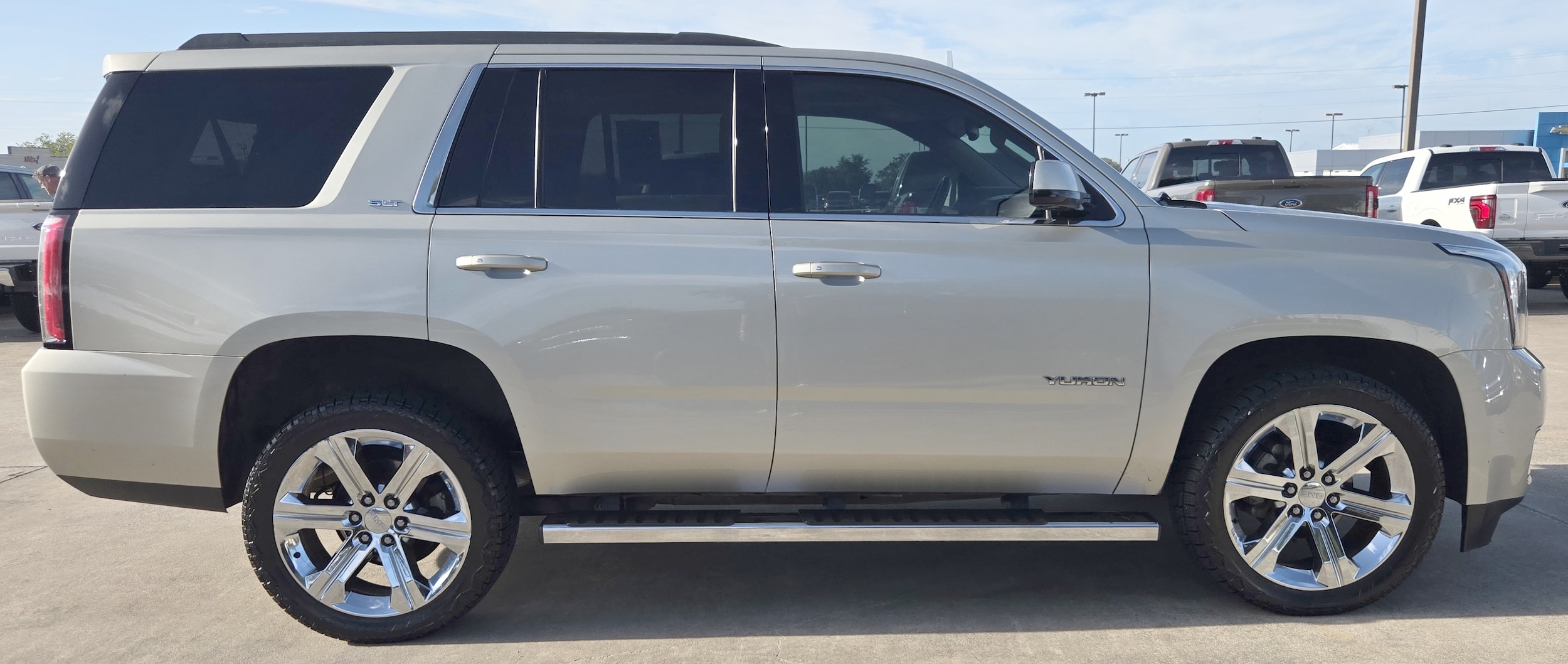 Used 2017 GMC Yukon SLT with VIN 1GKS1BKC1HR247662 for sale in Cuero, TX