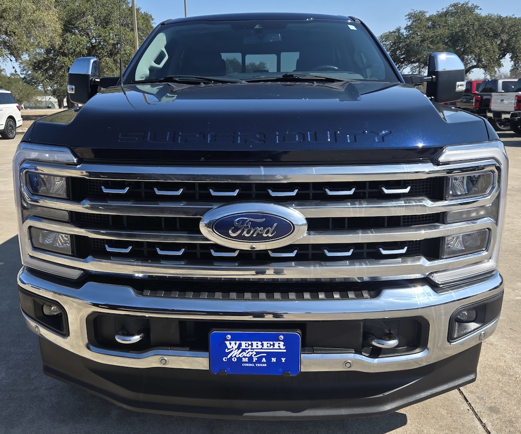 2024 Ford F-250 Lariat photo 2