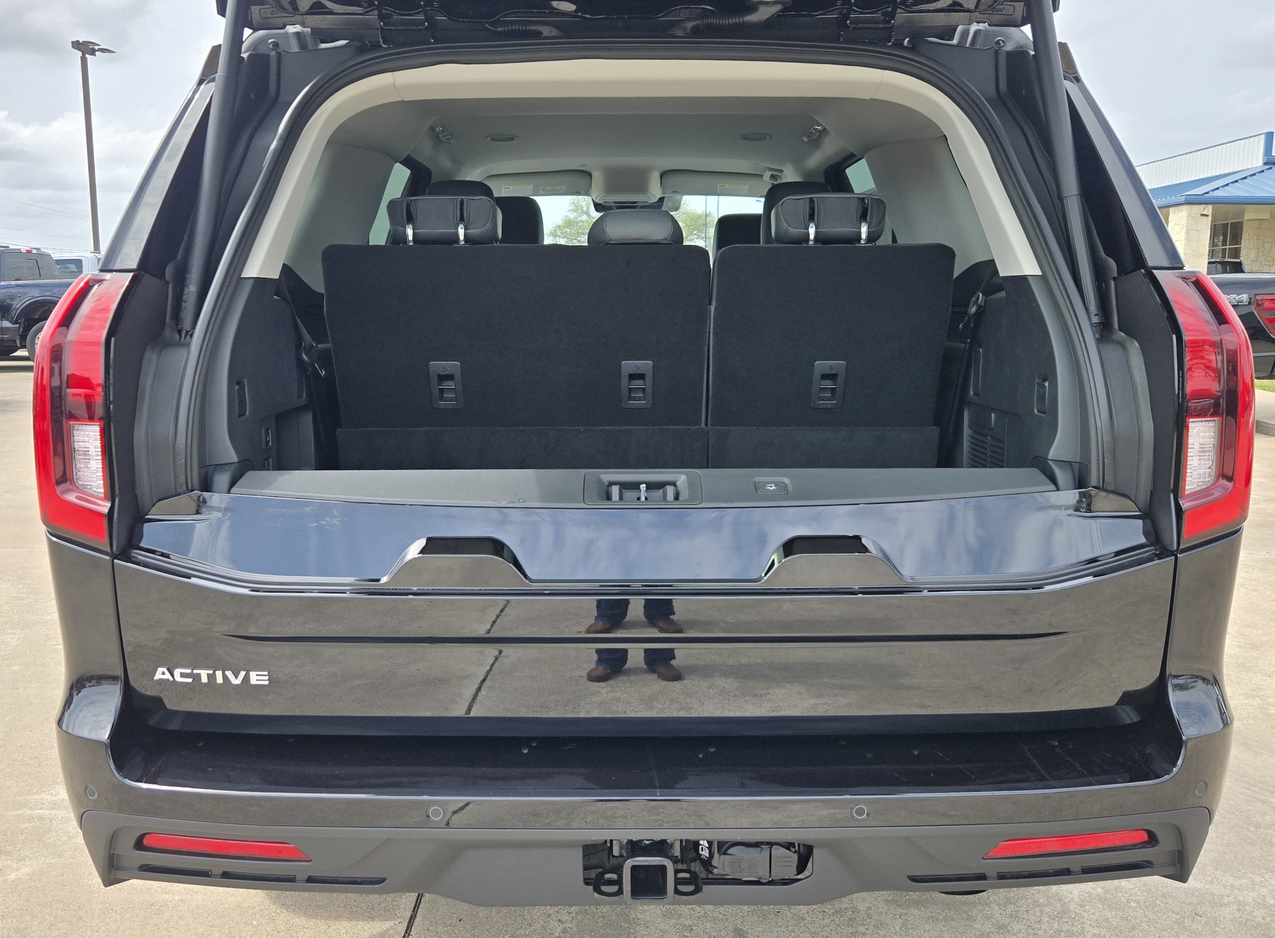 2026 Ford Expedition Active - Photo 6