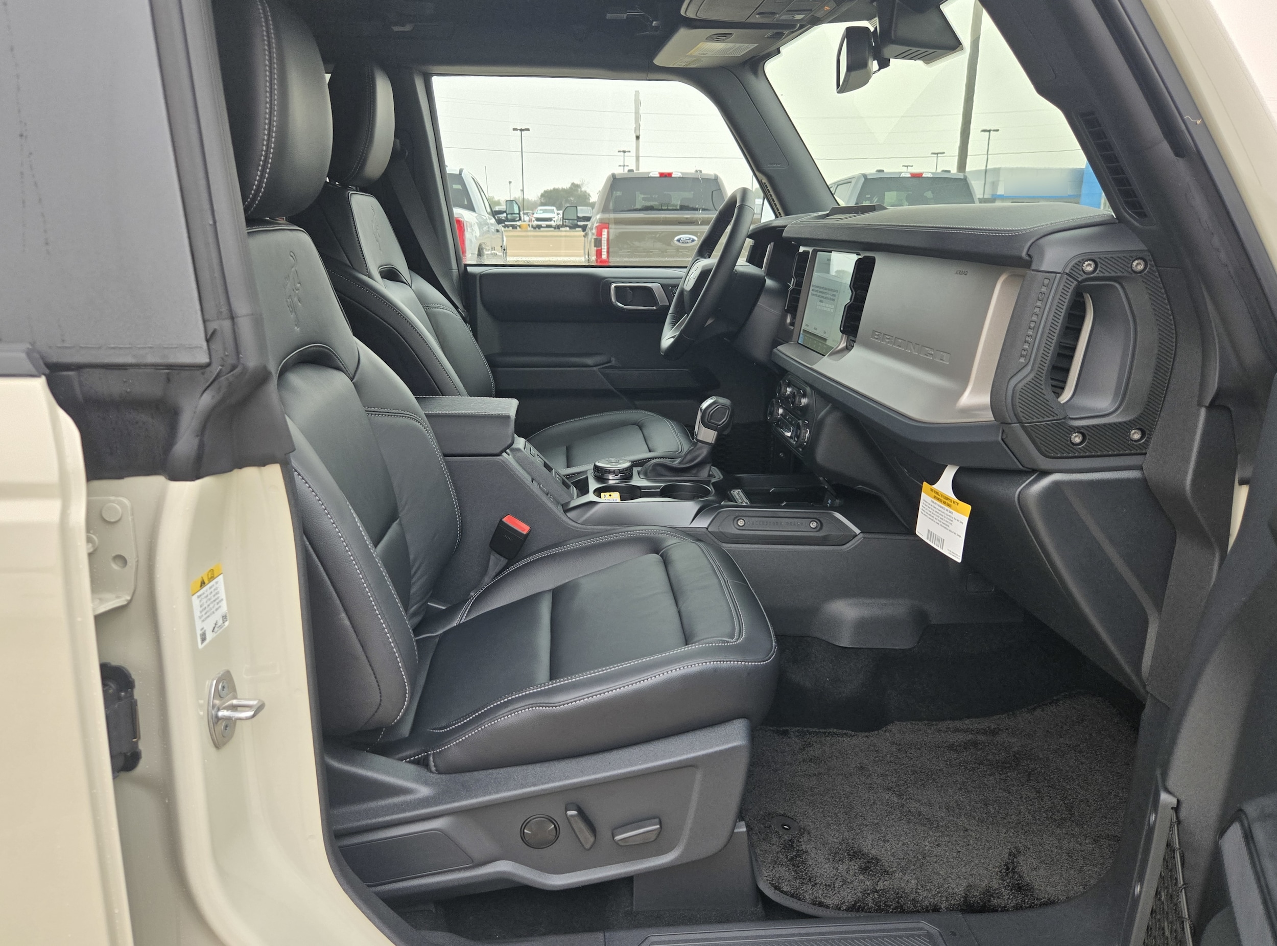 2025 Ford Bronco 4-Door Outer Banks - Photo 16