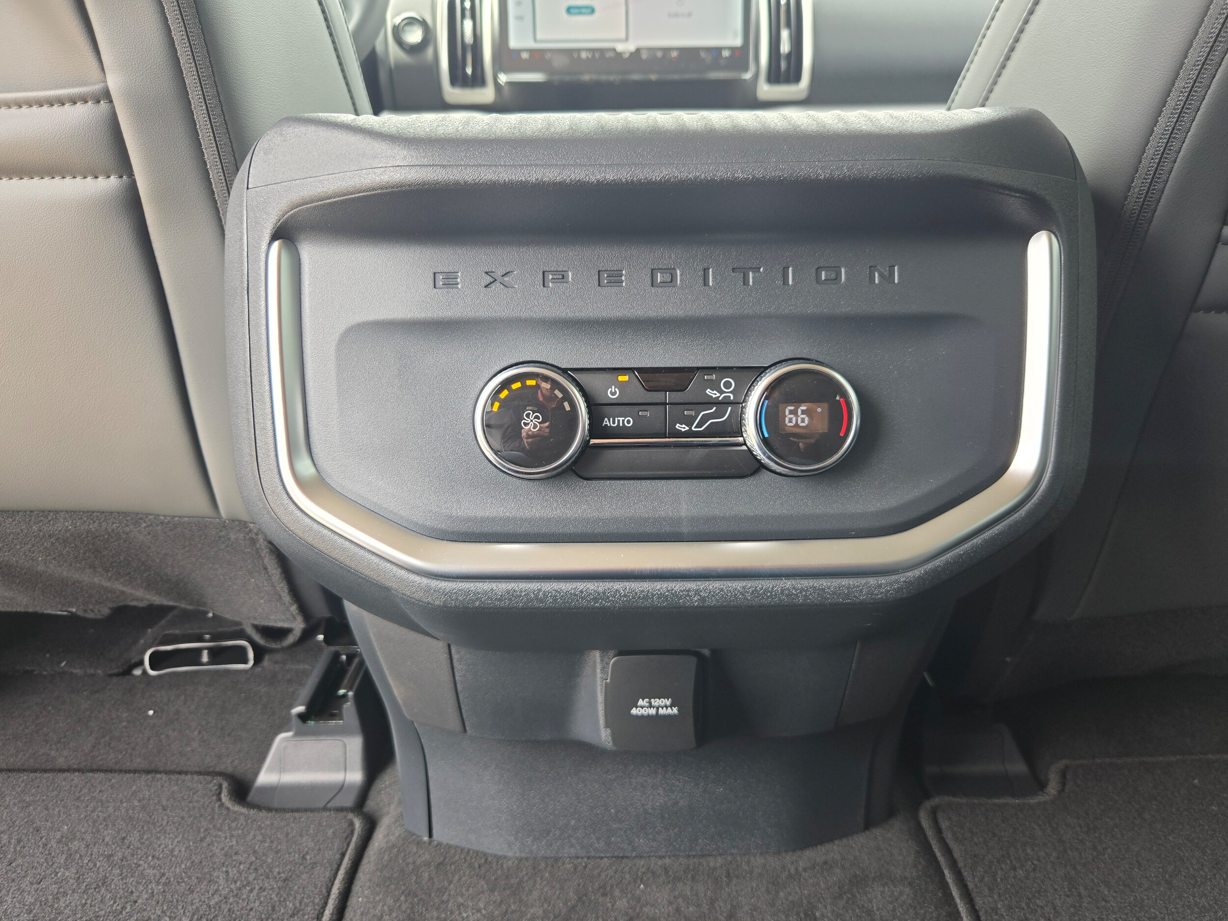 2026 Ford Expedition Active - Photo 24