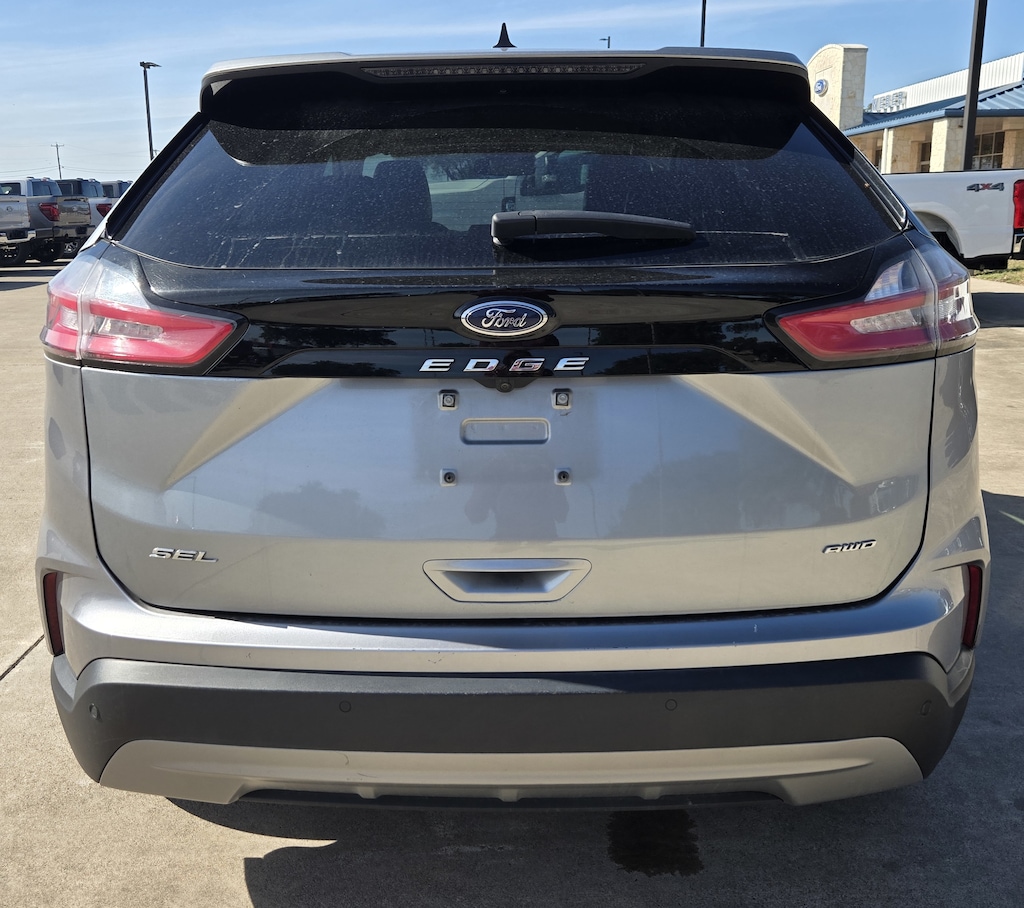 2024 Ford Edge SEL photo 3
